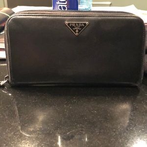 100% Authentic Black Saffiano leather Prada wallet